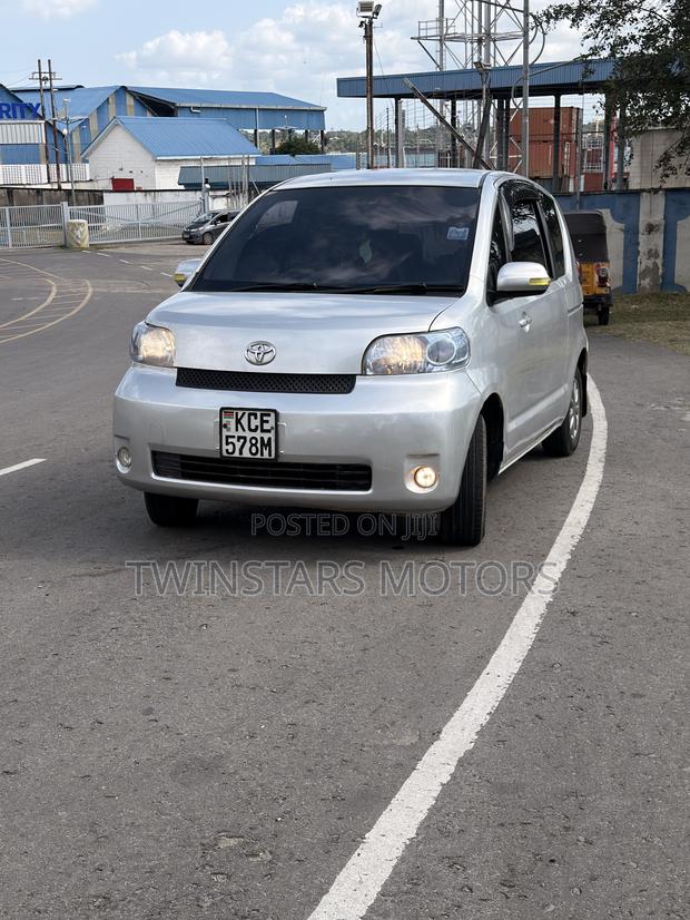 Toyota Porte 1.5 FWD 2007 Silver