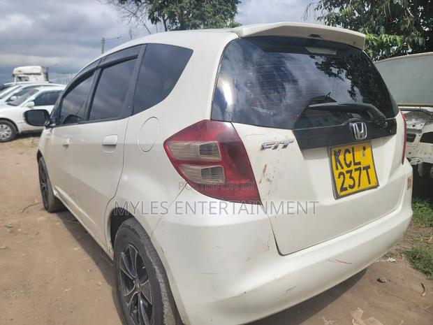 Honda Fit Automatic 2010 White