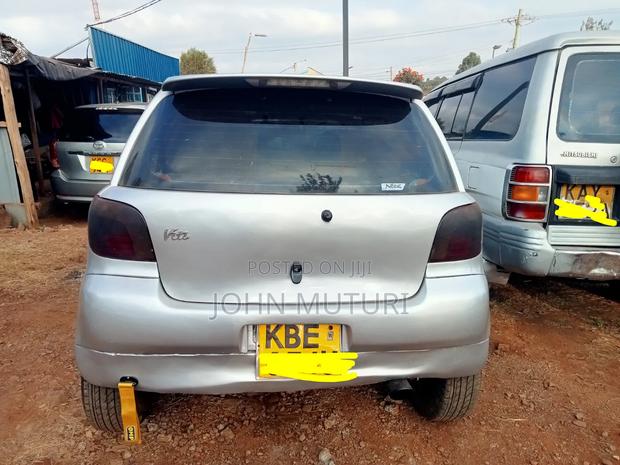 Toyota Vitz 1999 Silver