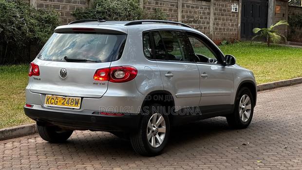 Volkswagen Tiguan 2009 Silver