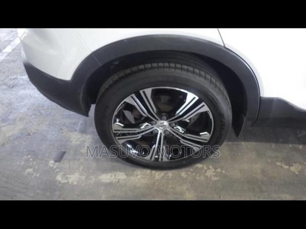 Volvo XC40 2019 Pearl