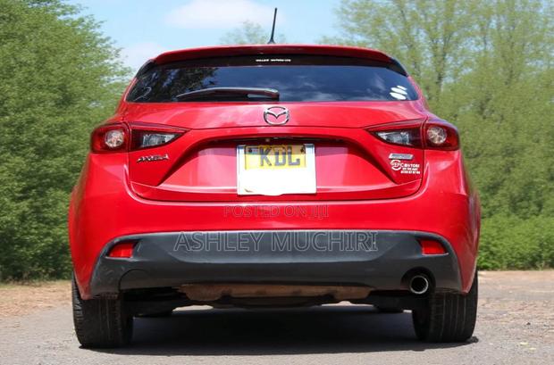 Mazda Axela 2016 Red