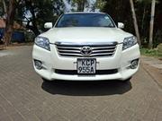 Toyota Vanguard 2011 White for sale