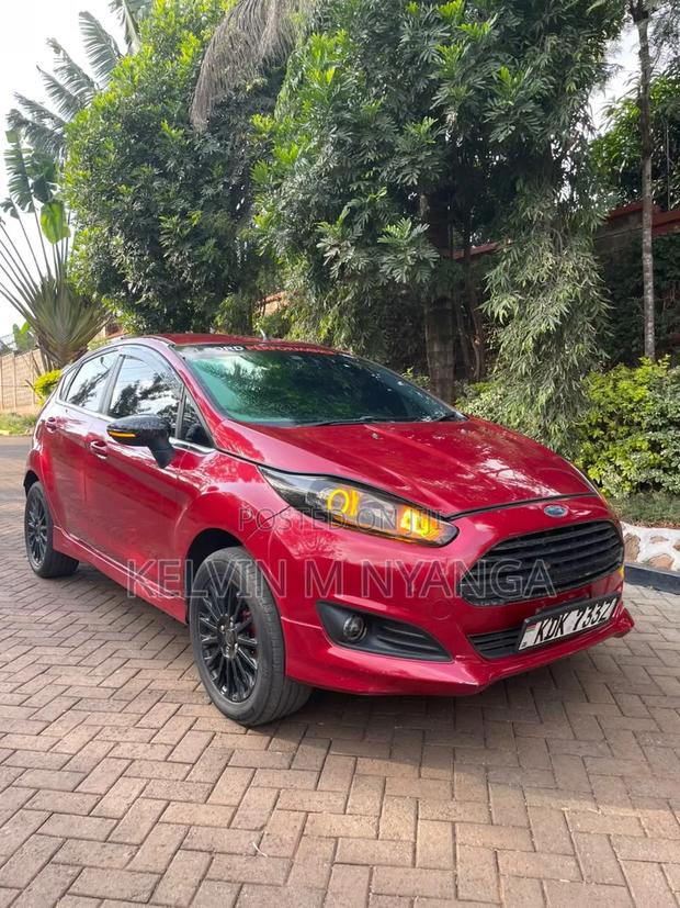 Ford Fiesta 2015 Red