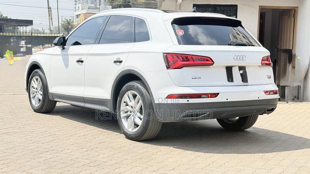 Audi Q5 2.0T Tech Premium AWD quattro 2018 White