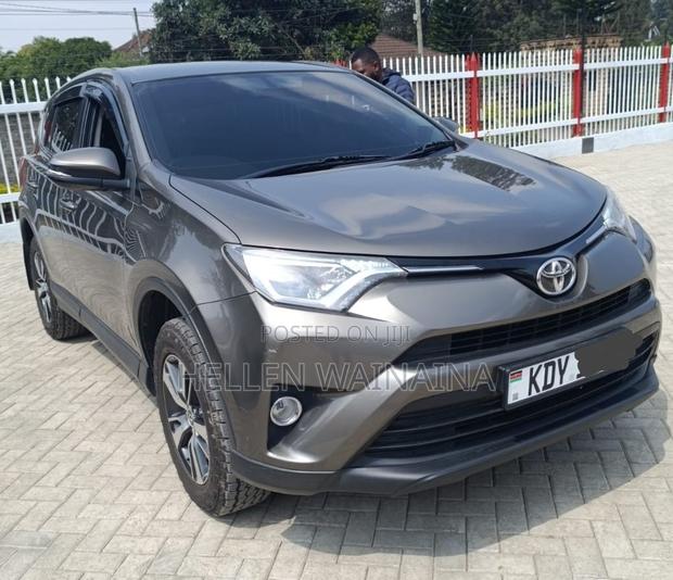 Toyota RAV4 2017