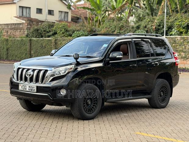 Toyota Land Cruiser Prado 2017 Black