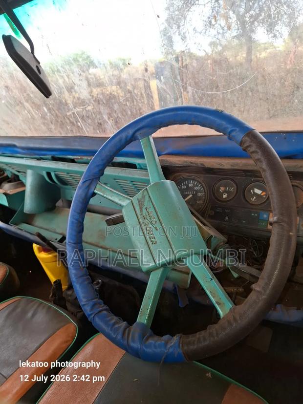 Land Rover Defender 1998 Green