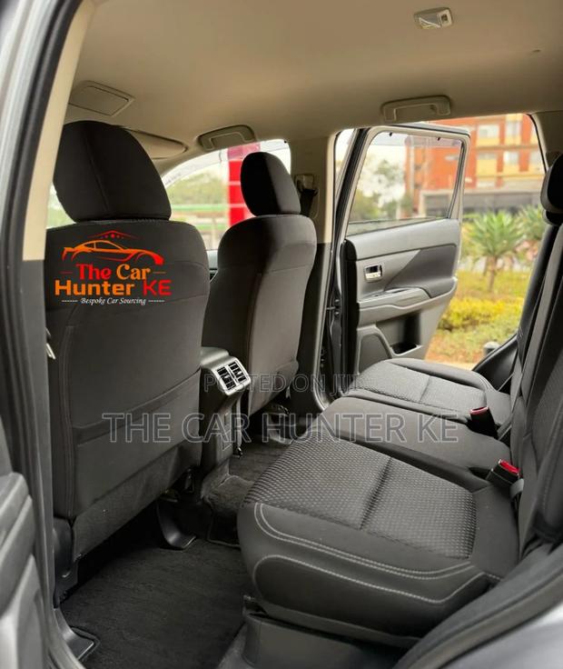 Mitsubishi Outlander 2019 Gray