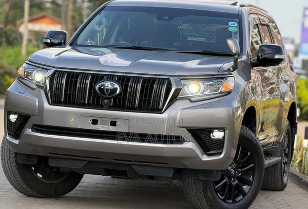 Toyota Land Cruiser Prado 2021 Black