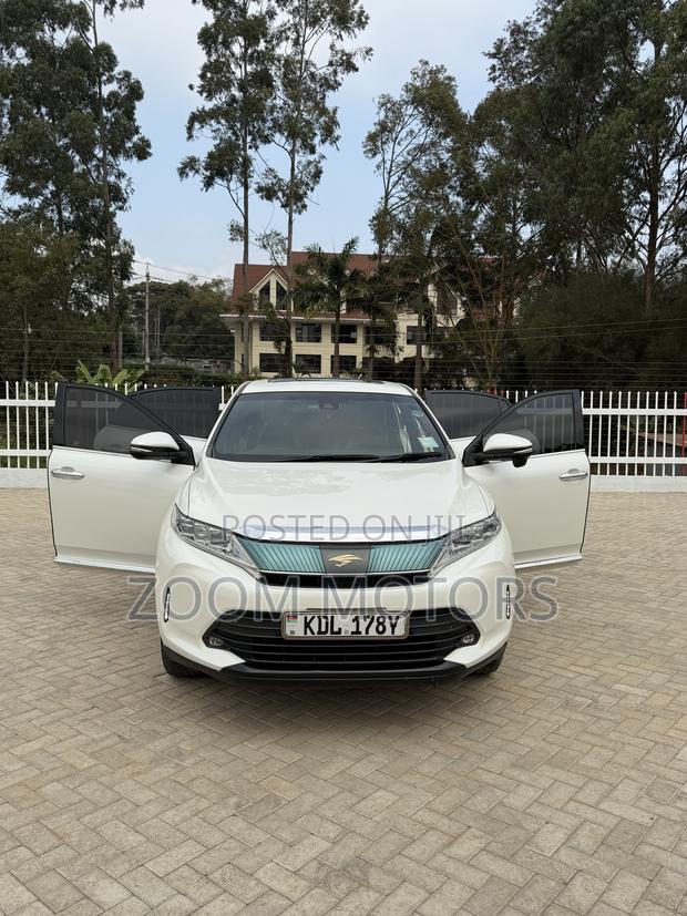 Toyota Harrier 2.0 2017 Pearl