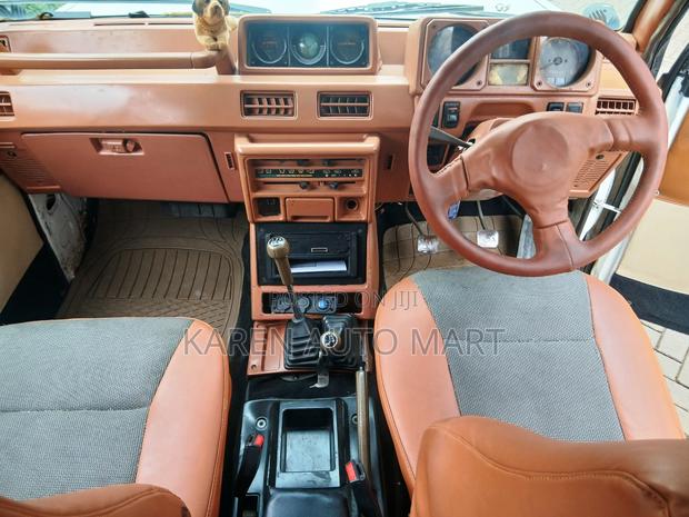 Mitsubishi Pajero 1990 White