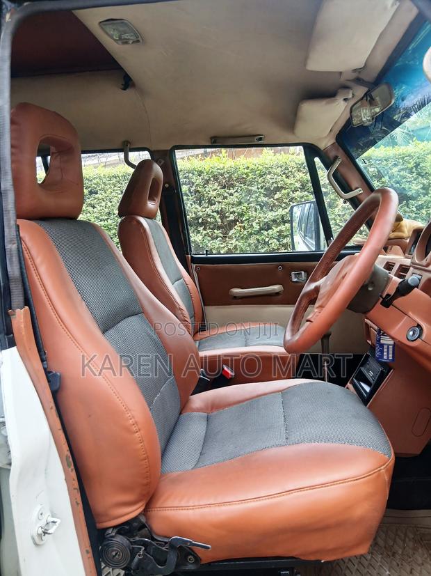 Mitsubishi Pajero 1990 White