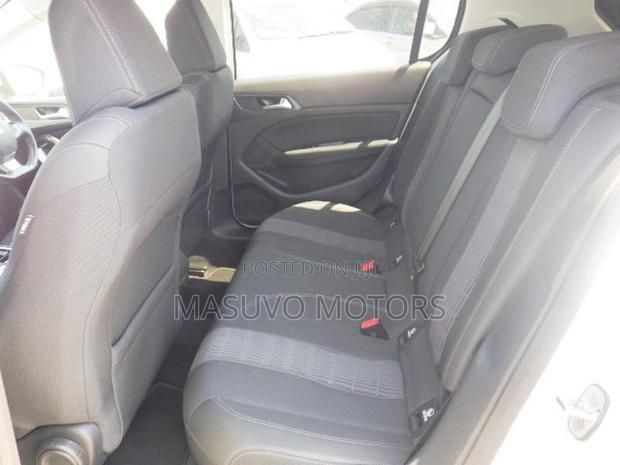 Peugeot 308 2019 White
