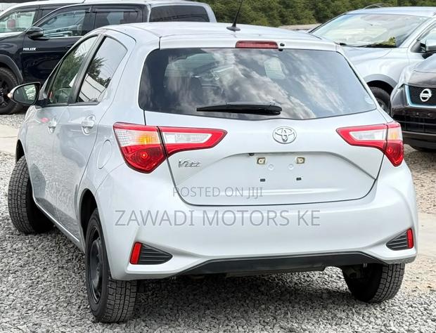 Toyota Vitz 2019 Silver