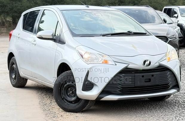 Toyota Vitz 2019 Silver
