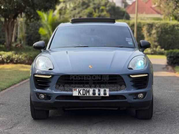 Porsche Macan 2015 Blue
