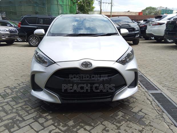 Toyota Yaris 2020 Silver