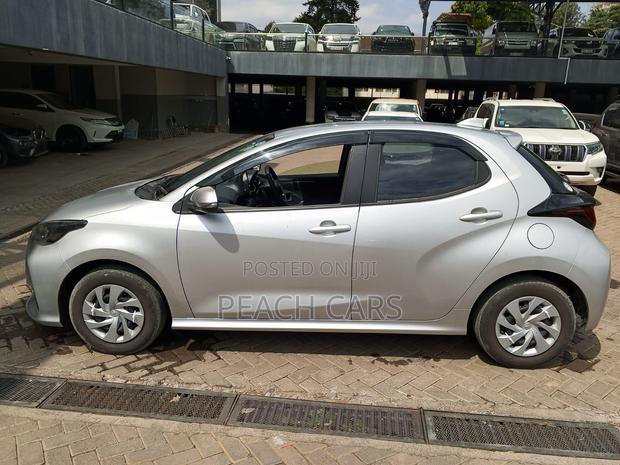 Toyota Yaris 2020 Silver