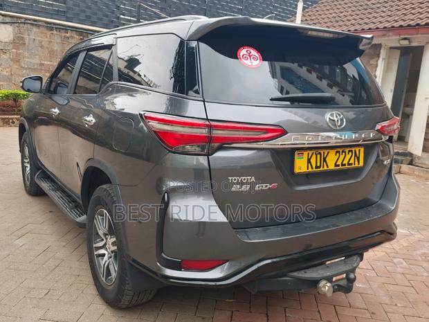 Toyota Fortuner 2016 Gray
