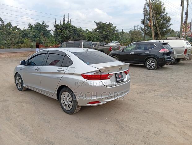 Honda Grace 2016 Silver