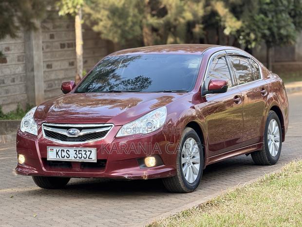 Subaru Legacy 2.5i Premium 2011 Maroon