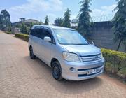 Toyota Noah 2007 Silver for sale