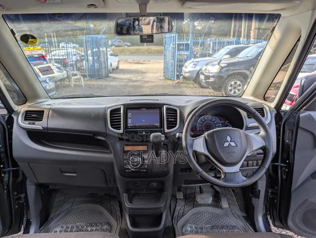 Mitsubishi Delica 2014 Black