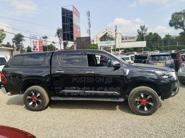 Toyota Hilux 2020 Black