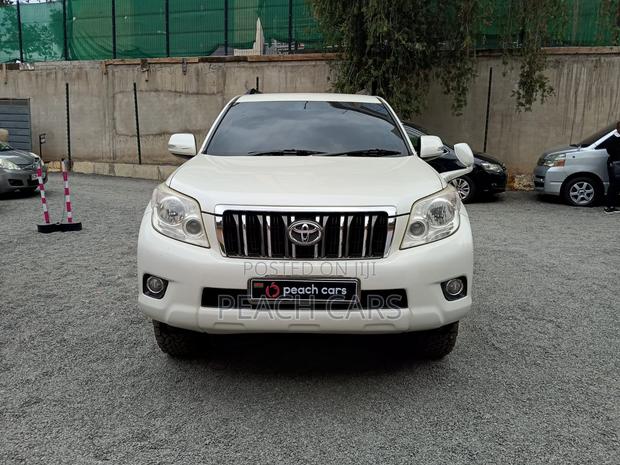 Toyota Land Cruiser Prado 2013 White