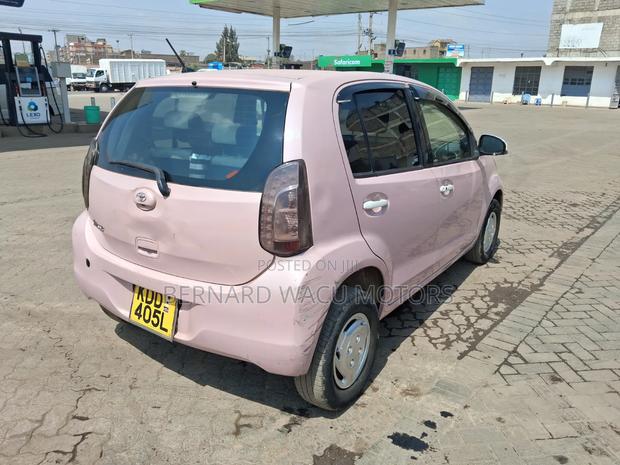 Toyota Passo 2014 Pink
