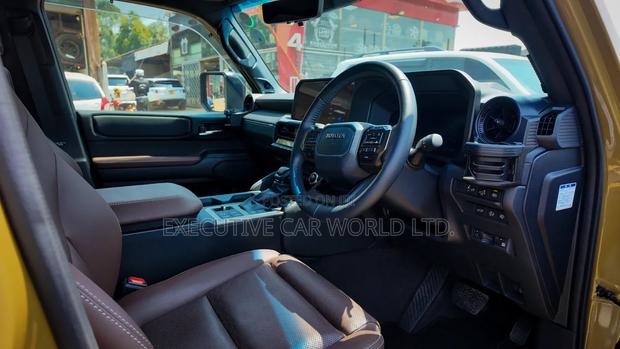 New Toyota Land Cruiser Prado 2.8 2024 Beige