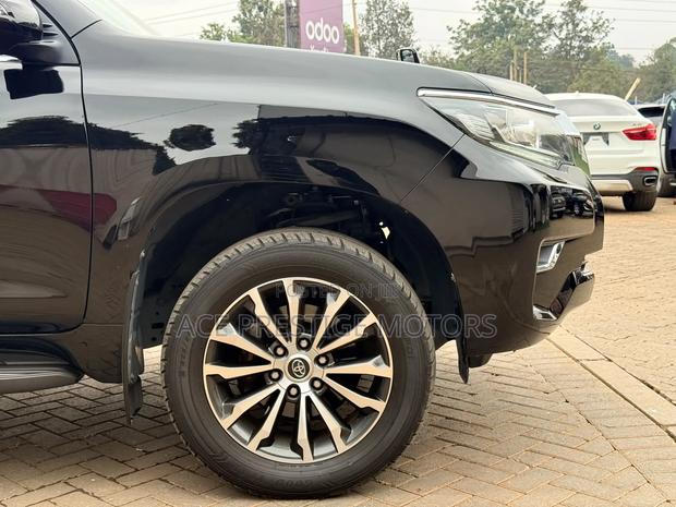 Toyota Land Cruiser Prado 2019 Black