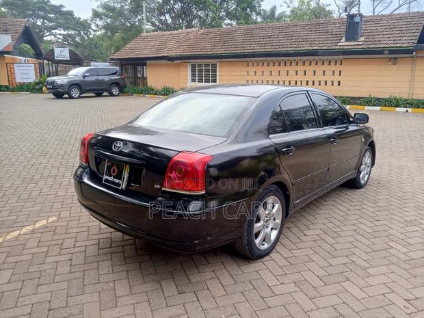 Toyota Avensis 2005 Black