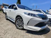Toyota Harrier 2019 White for sale