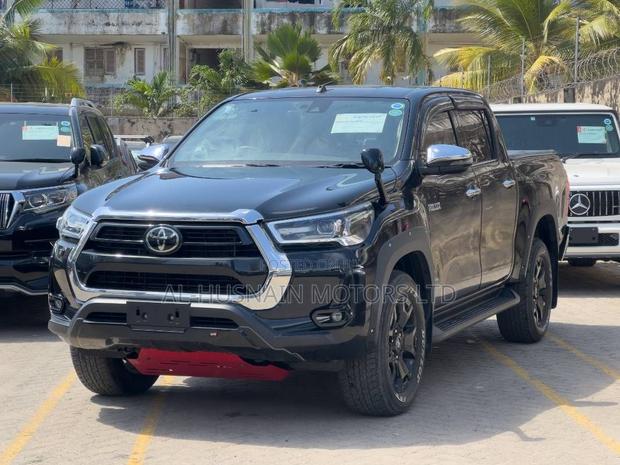 Toyota Hilux 2.4 Diesel 2020 Black