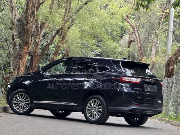 Toyota Harrier 2.0 2019 Purple