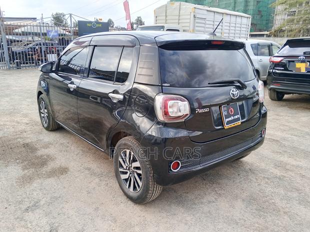 Toyota Passo 2016 Black