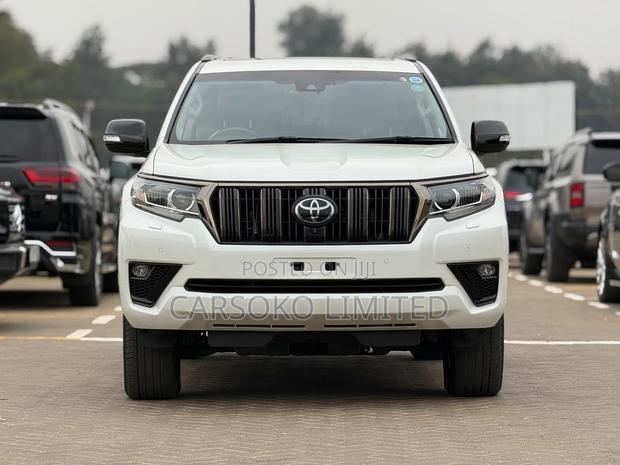 Toyota Land Cruiser Prado 2.8 2021 White