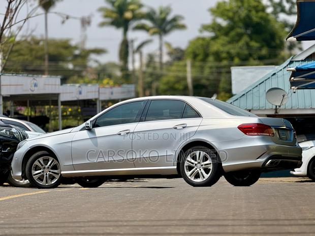 Mercedes-Benz E350 Base 4dr Sedan RWD (3.5L 6cyl 7A) 2010 Silver