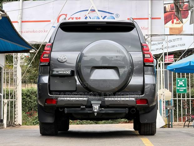 Toyota Land Cruiser Prado 2.8 2019 Gray