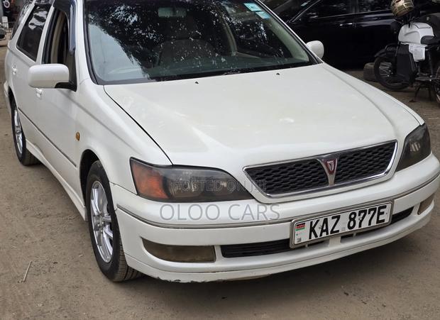 Toyota Vista 2000 White