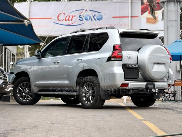 Toyota Land Cruiser Prado 2.8 2020 Silver