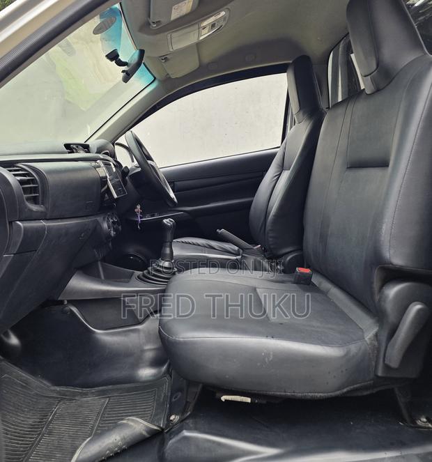 Toyota Hilux Revo Smart Cab Deisel 2.4 RWD 2018 White