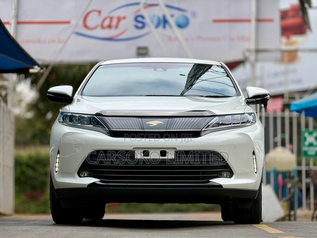 Toyota Harrier 2.0 2019 White