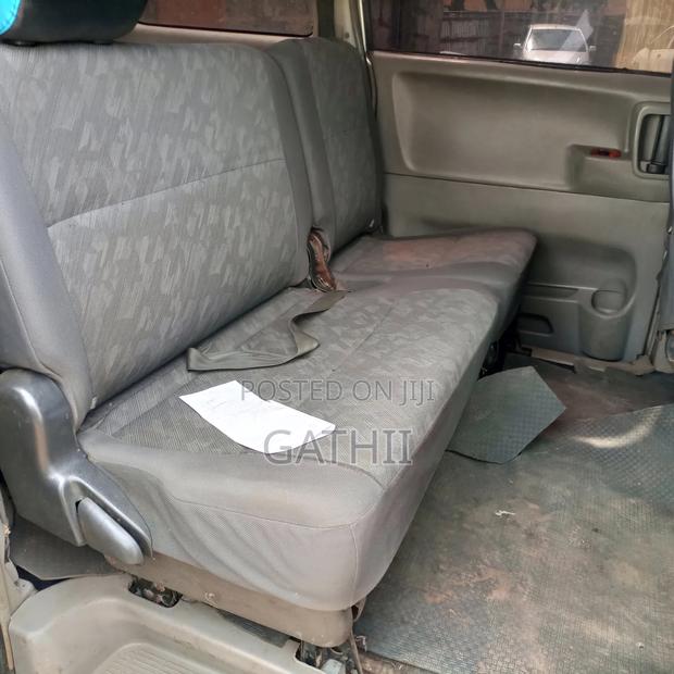Toyota Noah 2009 Silver
