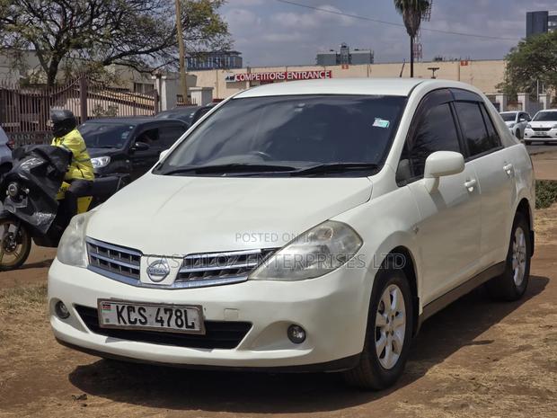 Nissan Tiida 2011 White