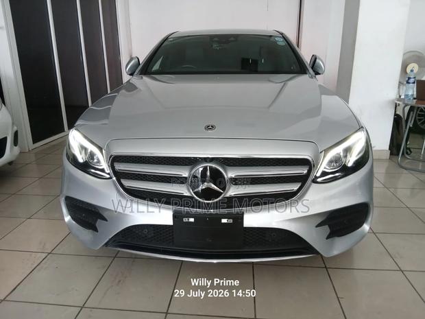Mercedes-Benz E200 2019 Silver