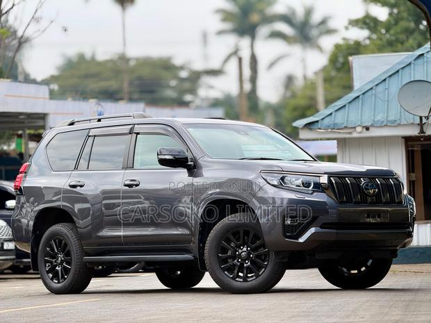 Toyota Land Cruiser Prado 2.8 2021 Gray