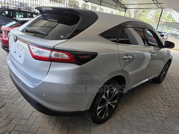 Toyota Harrier 2019 Silver